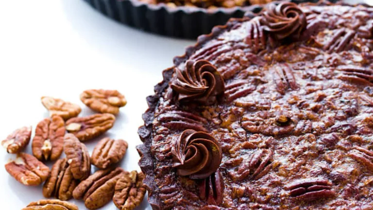 Sugar-Free Chocolate Chip Pecan Tart