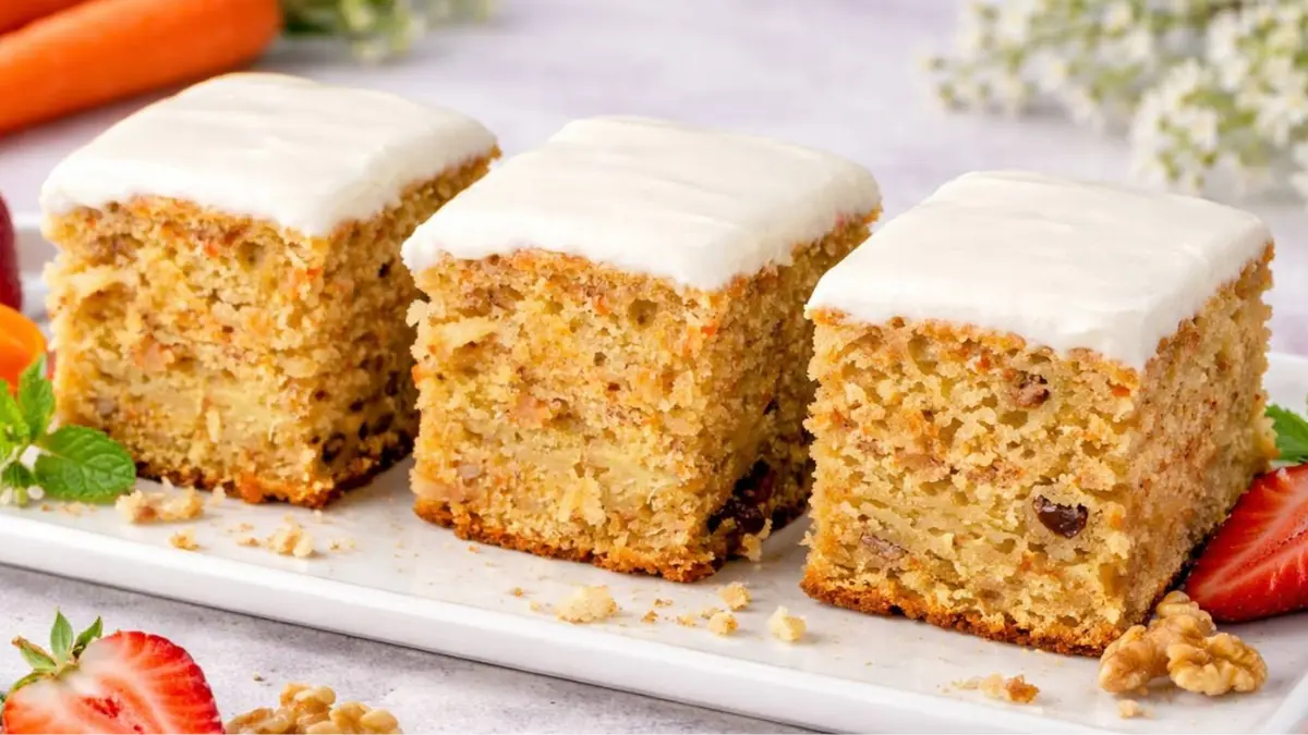 Natural Greek Yogurt Carrot Cake