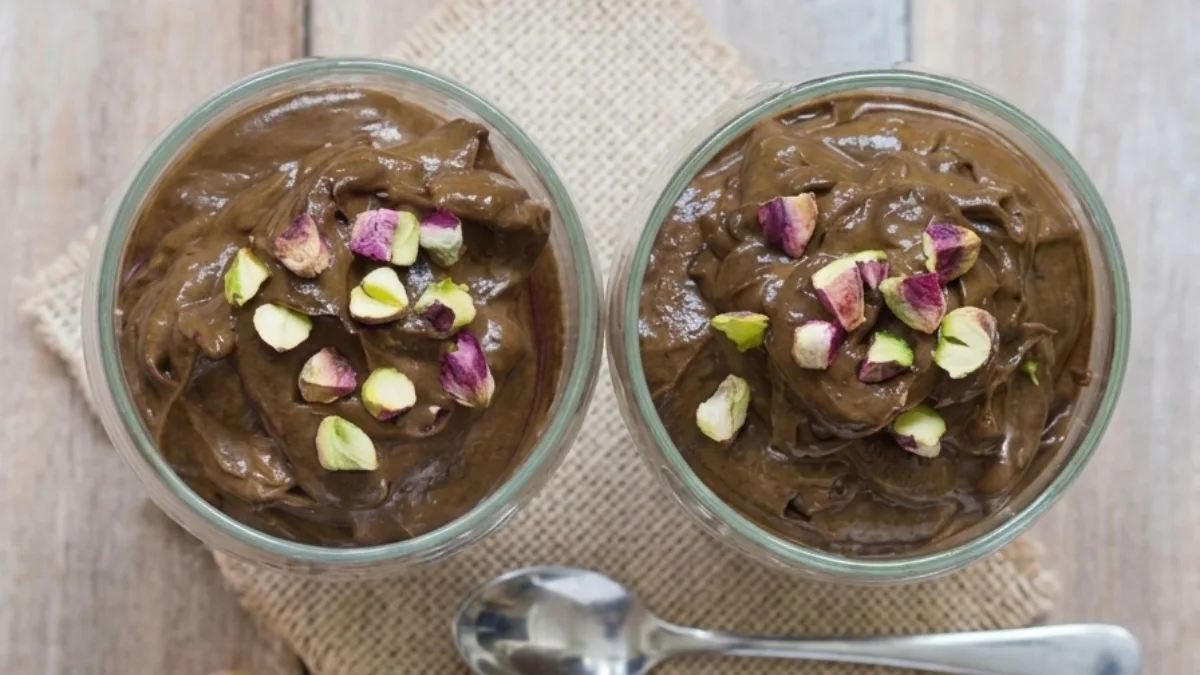 Date-Sweetened Chocolate Avocado Mousse Without Refined Sugar