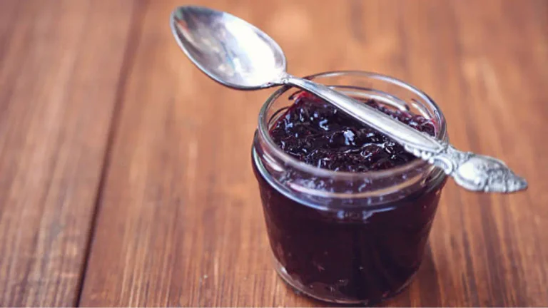 Date-Sweetened Berry Jam Recipe Made Without Refined Sugar